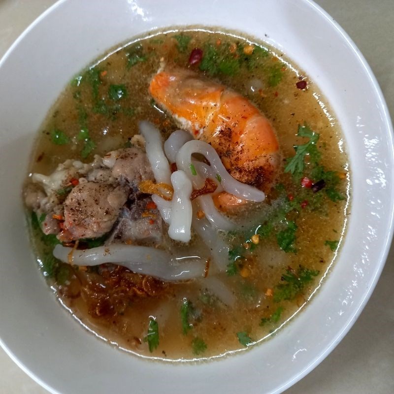 Thành phẩm bánh canh bột lọc thơm ngon, đậm đà và nóng hổi